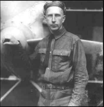 Bettis in front of R3C-1