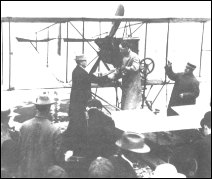 1911 photo postcard of a Curtiss Hydro-Airplane, Prairie du Chien WI