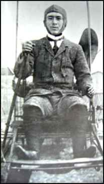 I need a photo of him. If you can help, please contact me.